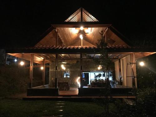 레스토랑, Wanakaset Forest Glamping in 키툴가라 레스토랑, Wanakaset Forest Glamping in 키툴가라