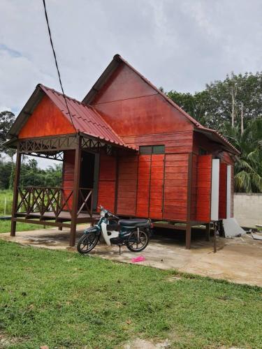 Teratak kenari in Karangan Teratak kenari in Karangan