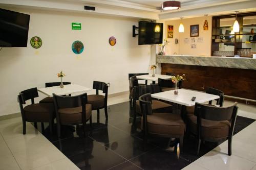 餐廳, 格蘭達旅館 (Granda Inn) in 圖斯特拉-古鐵雷斯 餐廳, 格蘭達旅館 (Granda Inn) in 圖斯特拉-古鐵雷斯