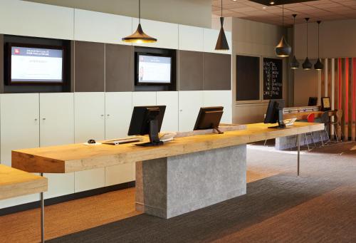 Lobby, ibis Strasbourg Centre Historique in Estrasburgo Lobby, ibis Strasbourg Centre Historique in Estrasburgo