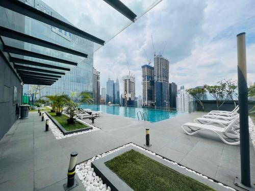 Swimming pool, Dorsett Residence Service Suite At Bukit Bintang KL near Jalan Conlay Swimming pool, Dorsett Residence Service Suite At Bukit Bintang KL near Jalan Conlay