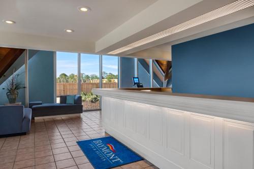 ล็อบบี้, Baymont by Wyndham Daytona Beach/Intl Speedway in เดย์โทนา บีช แอร์พอร์ต ล็อบบี้, Baymont by Wyndham Daytona Beach/Intl Speedway in เดย์โทนา บีช แอร์พอร์ต