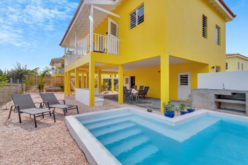 Villa Yellow Rose in Kralendijk in โบแนร์ Villa Yellow Rose in Kralendijk in โบแนร์