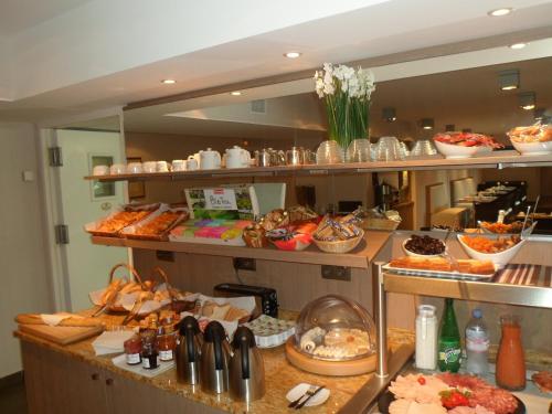 Food and beverages, Residhome Arcachon Plazza in Arcachon Food and beverages, Residhome Arcachon Plazza in Arcachon
