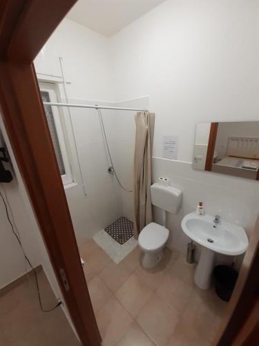 Bathroom, Km 119 in Modugno Bathroom, Km 119 in Modugno