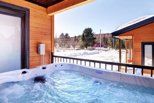 15 Chemin des Cascades in Stoneham (QC) 15 Chemin des Cascades in Stoneham (QC)