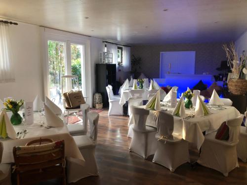 אוכל ומשקאות, Hotel und Restaurant -Gasthaus Zur Pfalz in Hockenheim אוכל ומשקאות, Hotel und Restaurant -Gasthaus Zur Pfalz in Hockenheim