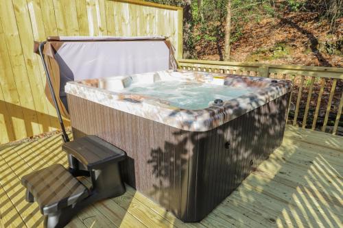 Cartecay Getaway in East Ellijay (GA) Cartecay Getaway in East Ellijay (GA)