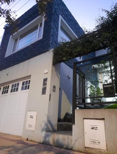 출입구, Hermosa casa con patio, parrilla y garage cerrado in 탄딜 출입구, Hermosa casa con patio, parrilla y garage cerrado in 탄딜