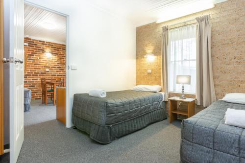 Cedar Lodge Motel in Armidale Cedar Lodge Motel in Armidale