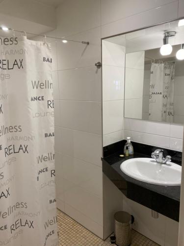 ห้องน้ำ, Marktplatzhotel - Restaurant Tafelspitz in ไวน์ไฮม์ ห้องน้ำ, Marktplatzhotel - Restaurant Tafelspitz in ไวน์ไฮม์