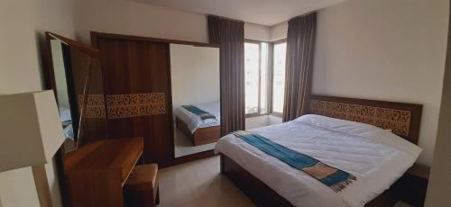 Furnished Apartments Near McDonald's Al-Madina Al-Monawara St - image 5