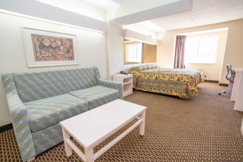 Regency Inn & Suites DFW in 율리스 Regency Inn & Suites DFW in 율리스