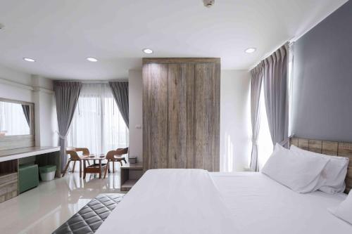 Glai Gan Place Hotel in Saraburi Glai Gan Place Hotel in Saraburi