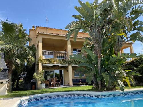 Rocamar Villa Private Pool & 5min to the Beach by Olala Homes