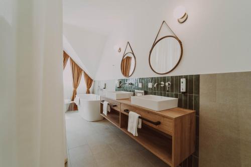 Vannas istaba, Burghotel Schlaining in Bedtacmansdorfa Vannas istaba, Burghotel Schlaining in Bedtacmansdorfa