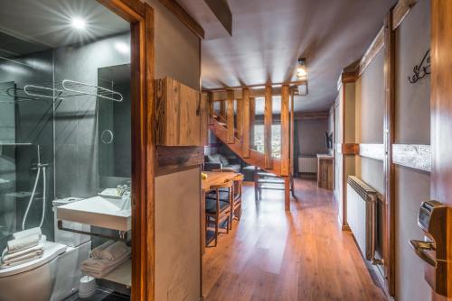 Bany, Hotel AnyosPark Mountain & Wellness Resort in La Massana Bany, Hotel AnyosPark Mountain & Wellness Resort in La Massana