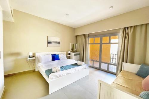 Minimal & Central 1BDR Apt Abu Tig Marina