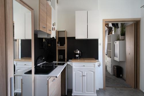Cozinha, Stylowy apartament w historycznej części Gdańska (Stylowy apartament w historycznej czesci Gdanska) in Przerobka Cozinha, Stylowy apartament w historycznej części Gdańska (Stylowy apartament w historycznej czesci Gdanska) in Przerobka