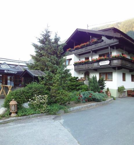 Вход, Bergsteiger-Zimmer Pension Obermair in Майрхофен Вход, Bergsteiger-Zimmer Pension Obermair in Майрхофен