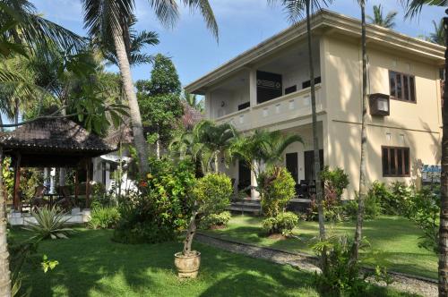 Exterior view, Crystal Beach Bali Hotel in Candidasa Exterior view, Crystal Beach Bali Hotel in Candidasa
