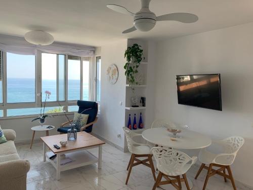 Primera linea de playa en Torrox Costa