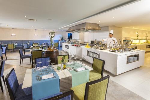 Restaurant, Concorde Hotel Sfax Center in Sfax Restaurant, Concorde Hotel Sfax Center in Sfax