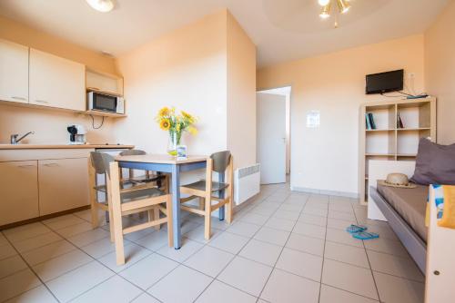 Facilities, ULVF Les résidences du Colombier in Frejus City Center Facilities, ULVF Les résidences du Colombier in Frejus City Center