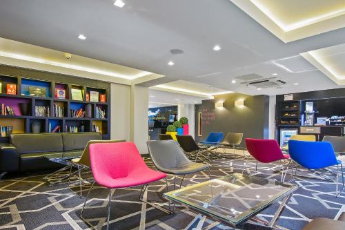 Lobby, Aparthotel Roomzzz Nottingham City in Nottingham Lobby, Aparthotel Roomzzz Nottingham City in Nottingham