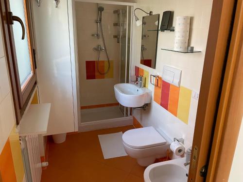 Bathroom, La casa di Murphy in Porto Recanati Bathroom, La casa di Murphy in Porto Recanati