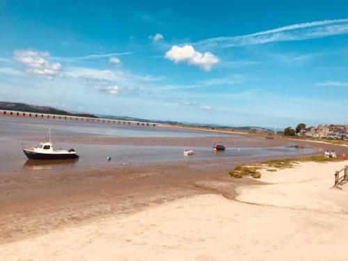 Pohled zvenku, Crow's Nest in Arnside Pohled zvenku, Crow's Nest in Arnside