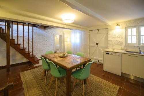 ระเบียง/ชานเรือน, Majestic Villa in Amarante with Private Pool in อมารานเต ระเบียง/ชานเรือน, Majestic Villa in Amarante with Private Pool in อมารานเต