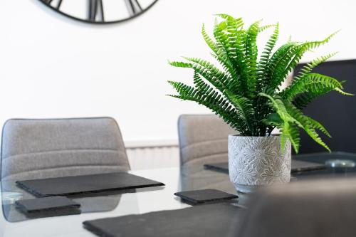 Faciliteiten, 4 Bed - Town Centre - Smart TVs in Every Room in Morriston Faciliteiten, 4 Bed - Town Centre - Smart TVs in Every Room in Morriston