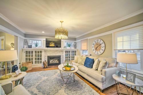 Family-Friendly Glens Falls Home with Sun Porch in Glens Falls (NY) Family-Friendly Glens Falls Home with Sun Porch in Glens Falls (NY)