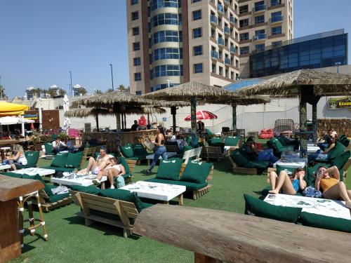 Praia, בניין אלמוג - מגדל הים in Carmel Beach Front Praia, בניין אלמוג - מגדל הים in Carmel Beach Front