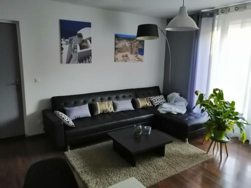 La maison de 6Fran appartement 1 calme et spacieux ambiance familiale in 瓦爾羅 La maison de 6Fran appartement 1 calme et spacieux ambiance familiale in 瓦爾羅