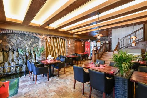 Apartmány Na Náměstí 85 (Apartmany Na Namesti 85) in จินดริชูฟ ฮราเดค Apartmány Na Náměstí 85 (Apartmany Na Namesti 85) in จินดริชูฟ ฮราเดค