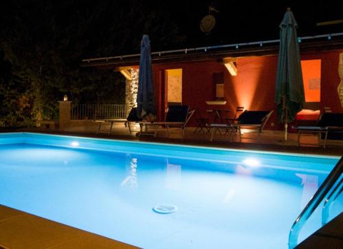 Swimming pool, B&B Mosca Bianca in Ascoli Piceno Swimming pool, B&B Mosca Bianca in Ascoli Piceno