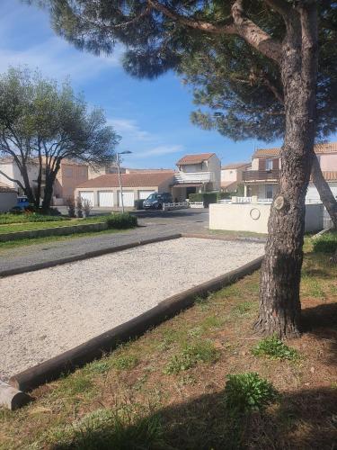 Apartment Saint Saens in Marseillan (Herault) Apartment Saint Saens in Marseillan (Herault)