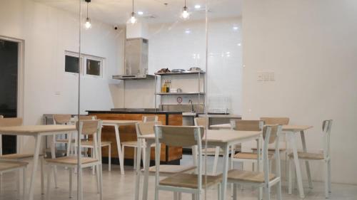 Restaurant, Bambu Suites Palawan near Robinsons Place Mall Palawan Restaurant, Bambu Suites Palawan near Robinsons Place Mall Palawan
