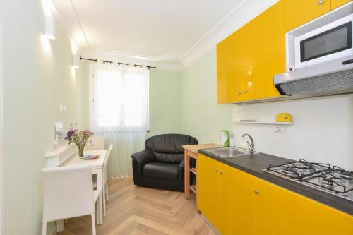 ห้องครัว, Apartament "CARPE DIEM" accessible by 59 steps In Amalfi center at 650mt from the sea with parking a in อมัลฟี ห้องครัว, Apartament "CARPE DIEM" accessible by 59 steps In Amalfi center at 650mt from the sea with parking a in อมัลฟี