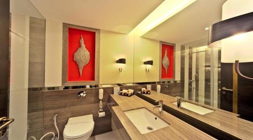 Ванная комната, Hotel Hindusthan International Kolkata in Калькутта Ванная комната, Hotel Hindusthan International Kolkata in Калькутта