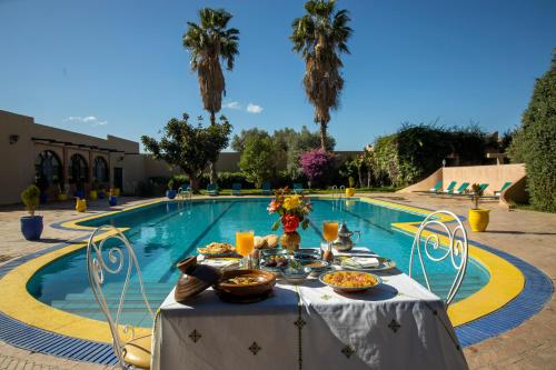 בריכת שחיה, Palais Riad Hida in טרודנט בריכת שחיה, Palais Riad Hida in טרודנט