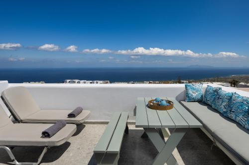 balkon/terras, Seven Suites in Imerovigli balkon/terras, Seven Suites in Imerovigli