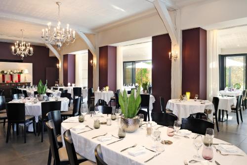 Restaurant, Le Saint-Jacques in Cloyes-sur-le-Loir Restaurant, Le Saint-Jacques in Cloyes-sur-le-Loir