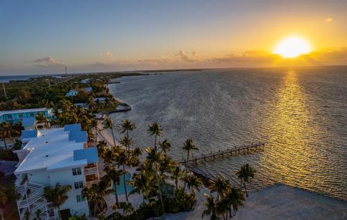 View, Grassy Flats Resort & Beach Club in Marathon (FL) View, Grassy Flats Resort & Beach Club in Marathon (FL)