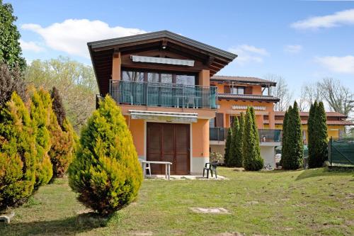 Exterior view, Appartamento Giulia in Monvalle Exterior view, Appartamento Giulia in Monvalle