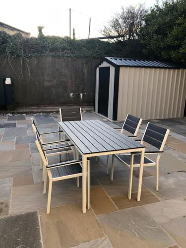Garden, Townhouse Clifden: Located in the heart of Connemara in Clifden Garden, Townhouse Clifden: Located in the heart of Connemara in Clifden