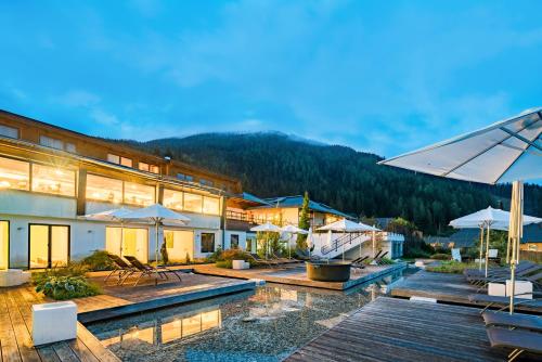 Фасада на хотела, Hotel NockResort in Бад Клайнкирххайм Фасада на хотела, Hotel NockResort in Бад Клайнкирххайм