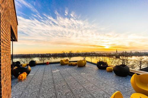 Terraza/balcón, prizeotel Bonn-City in Bonn Terraza/balcón, prizeotel Bonn-City in Bonn